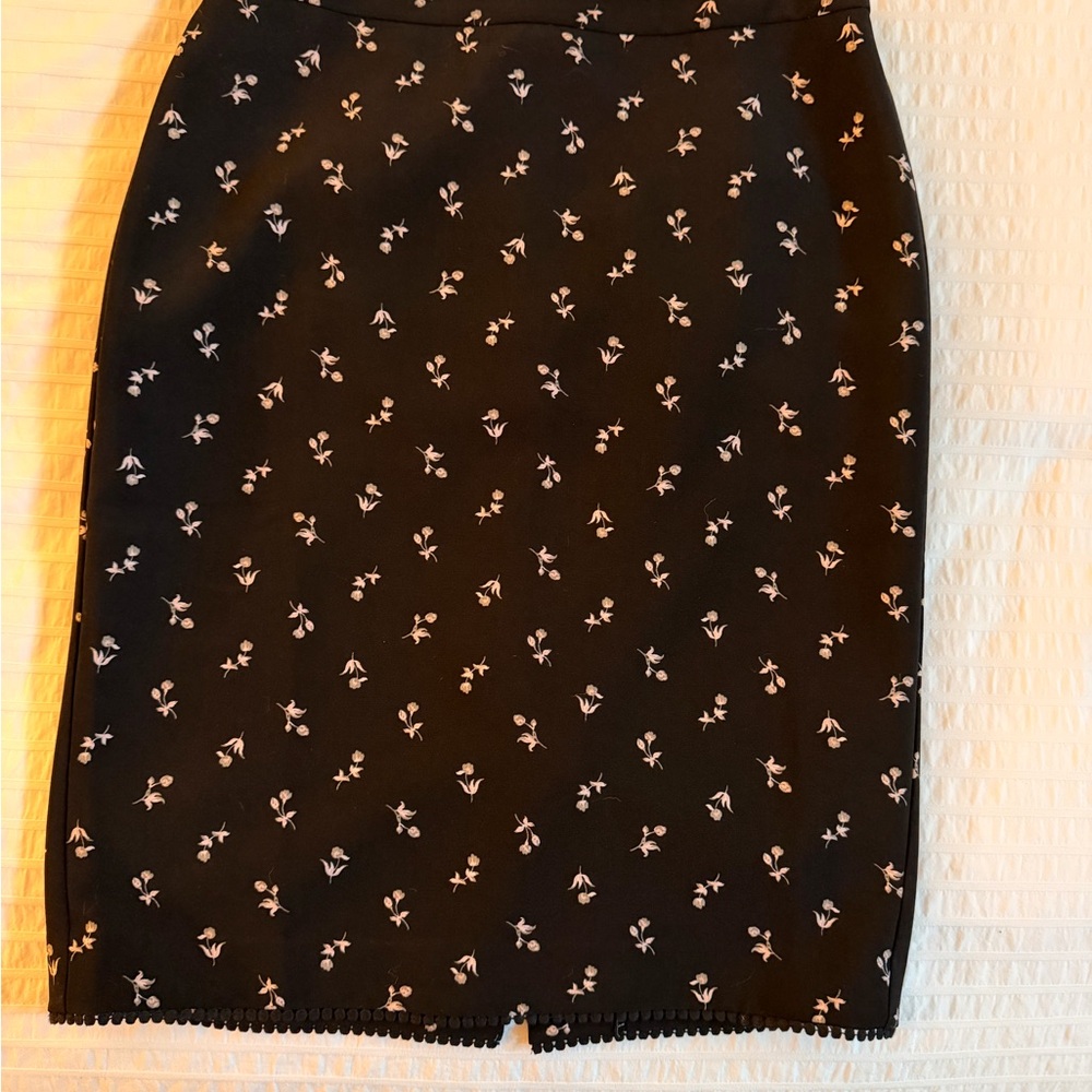 Ann Taylor Black Floral Pencil Skirt